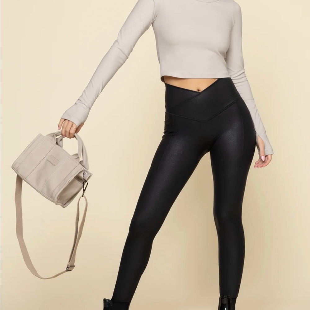 POPFLEX -Criss Cross Hourglass Faux Leather Leggings